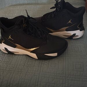 Nike Jordan Max Aura